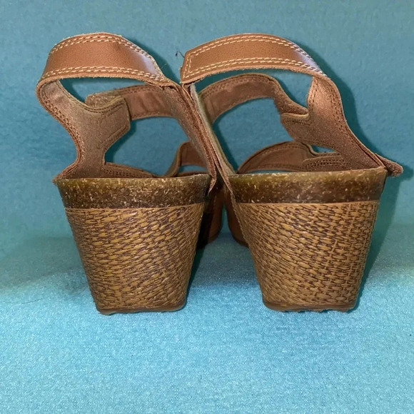 CLARKS COLLECTION Cushion Soft wedges basket weave look velcro closures size 9 - Picture 5 of 9